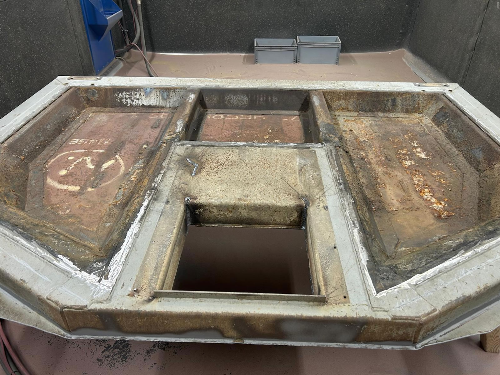 Sandstrahlen Metall vorher